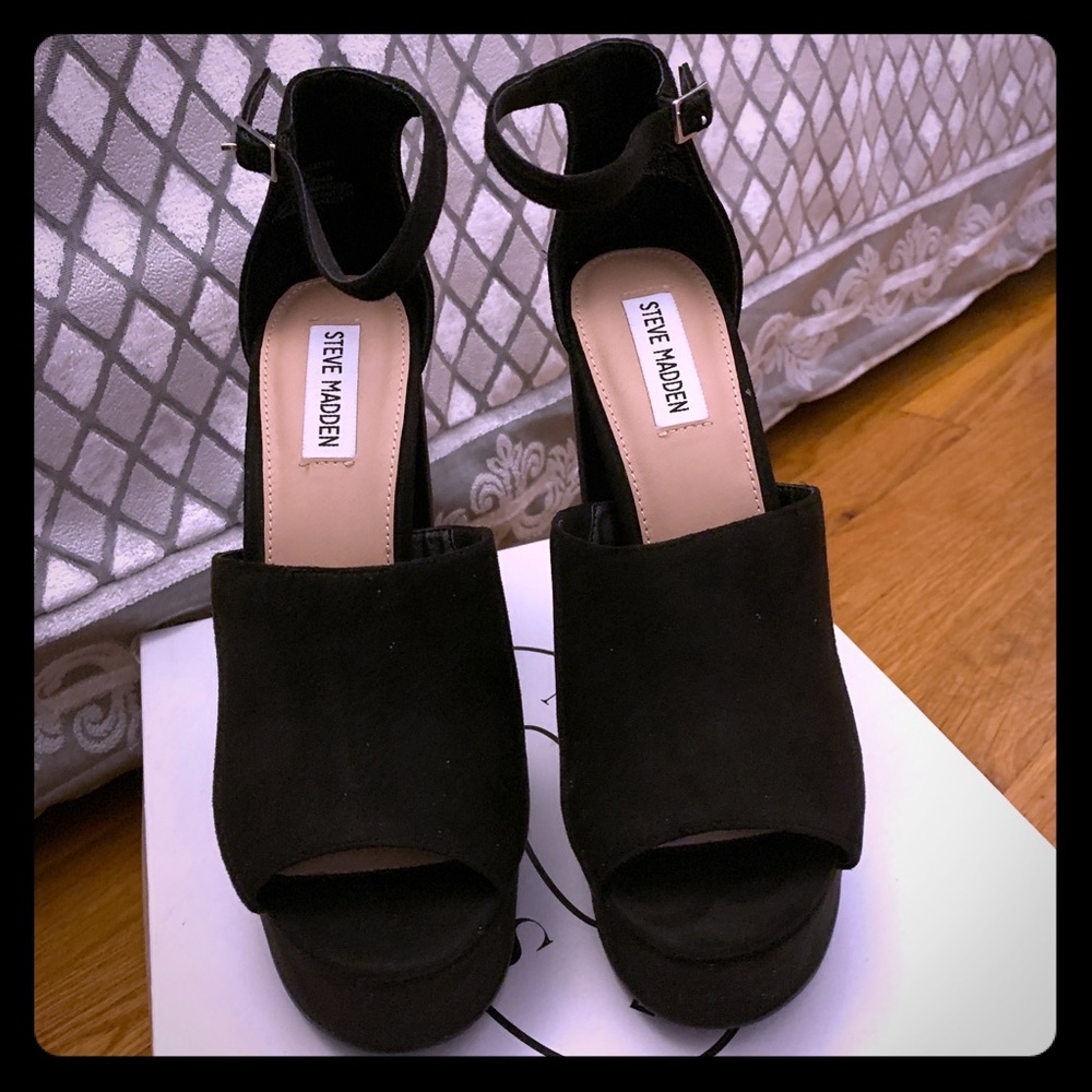 Steve Madden Sassy Black Heel Sandal